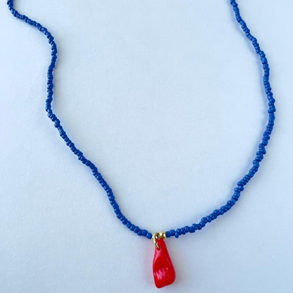 Mostacilla Mano Necklace